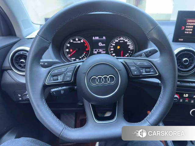 Audi Q2L id 4374521 из Китая 18