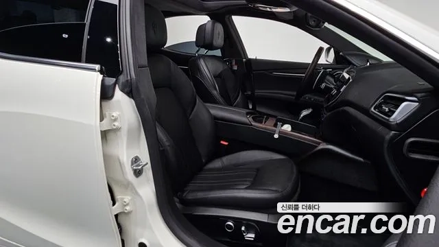 Maserati Ghibli id 2858357 из Кореи 17