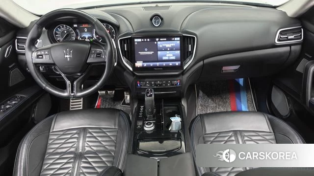 Maserati Ghibli id 4707408 из Кореи 32