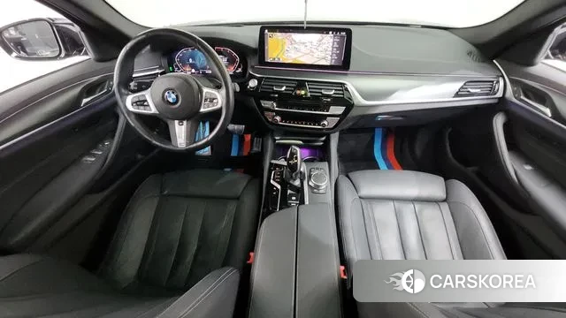 BMW 5 Series (G30) id 3523918 из Кореи 17