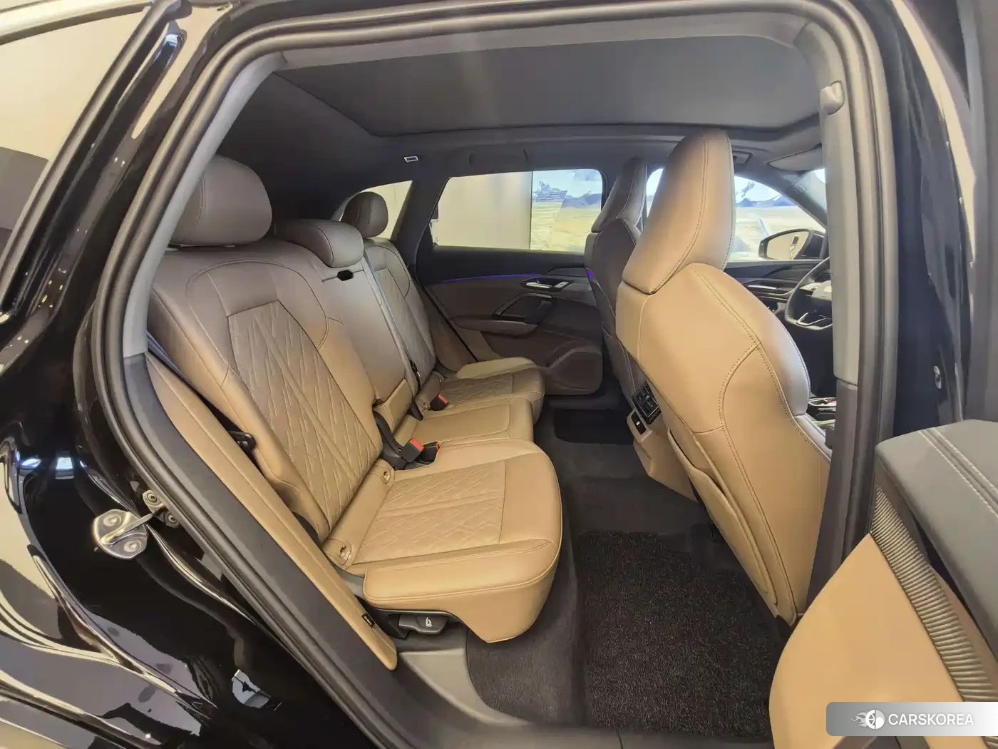 Audi Q5L id 4685951 из Китая 12
