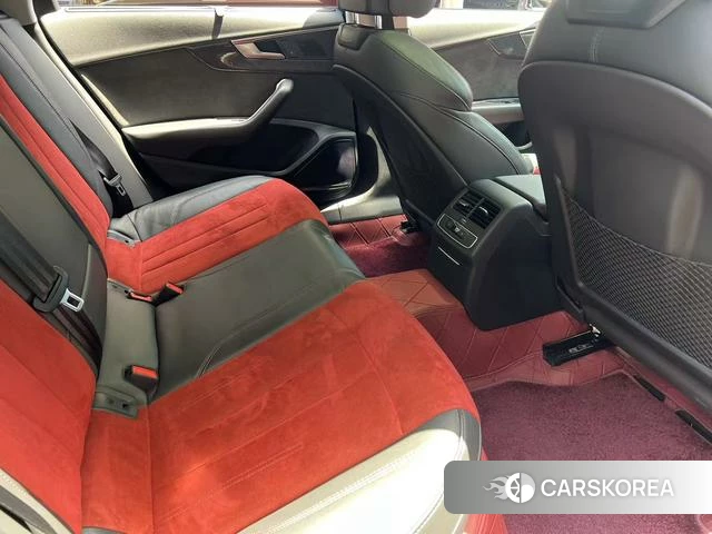 Audi A4L id 4348885 из Китая 14