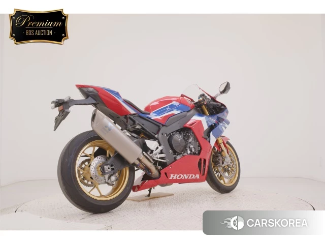 Проданный Honda CBR1000RR-R FIREBLADE SP 2022 из Японии, фото 4