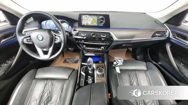 BMW 5 Series (G30) id 4269344 из Кореи 17