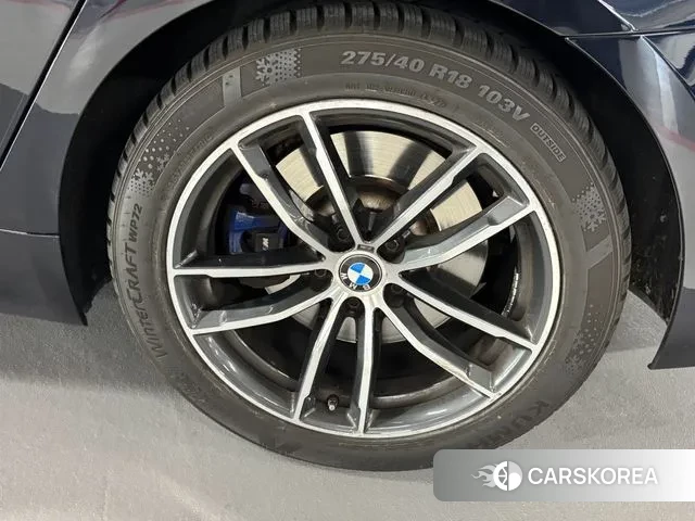 BMW 5 Series (G30) id 3366822 из Кореи 17