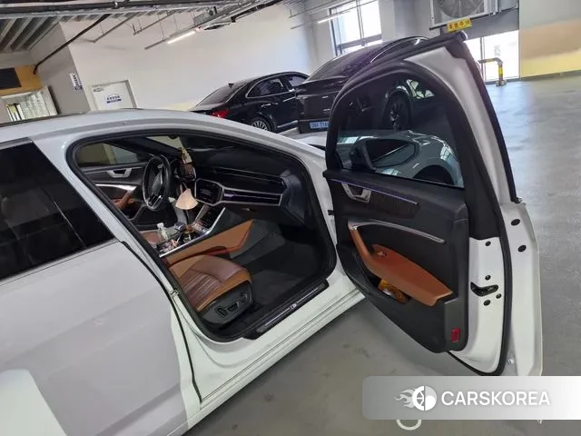 Audi A6 (C8) id 3740794 из Кореи 12