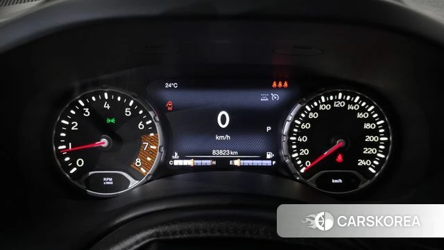 Jeep Renegade id 4489957 из Кореи 28