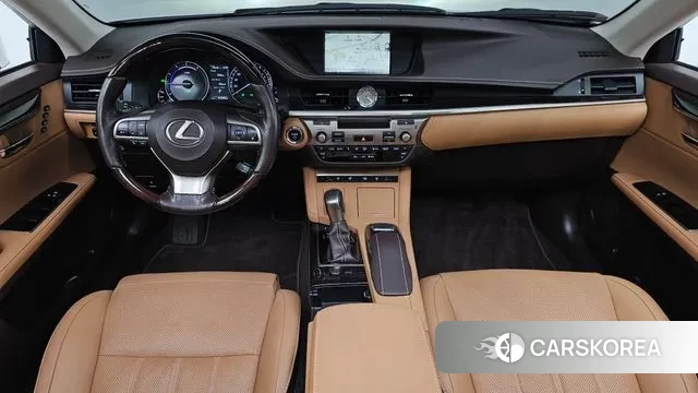 Lexus New ES300h id 3666996 из Кореи 17