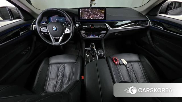 BMW 5 Series (G30) id 3923938 из Кореи 17