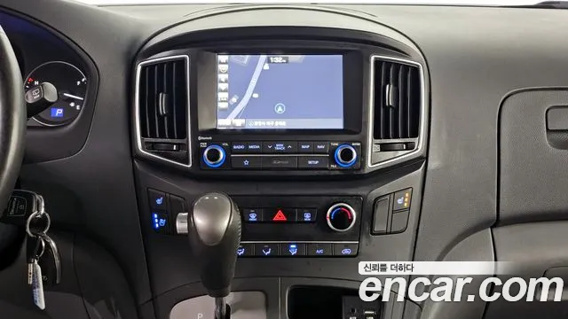 Hyundai The New Grand Starex id 2560056 из Кореи 17