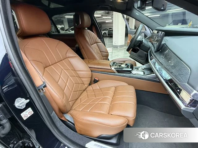 BMW i7 id 4240384 из Китая 14
