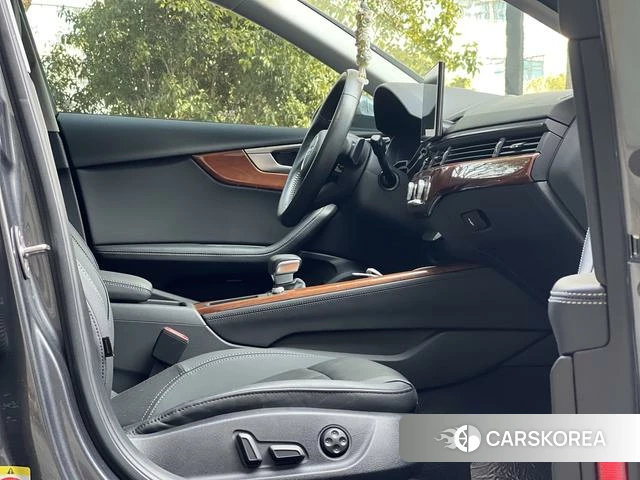 Audi A4L id 4241763 из Китая 14