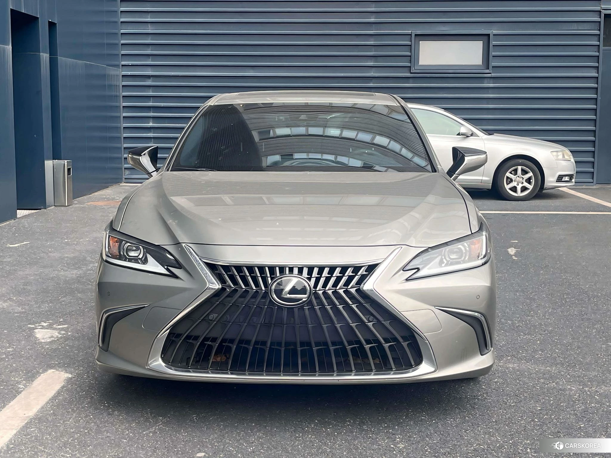 Lexus ES id 4419448 из Китая 12