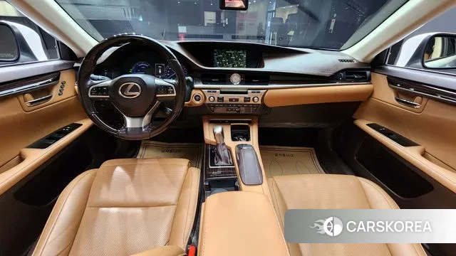 Lexus New ES300h id 3429549 из Кореи 17