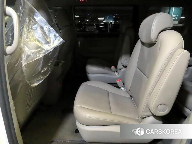 Kia The New Carnival id 4581858 из Кореи 17