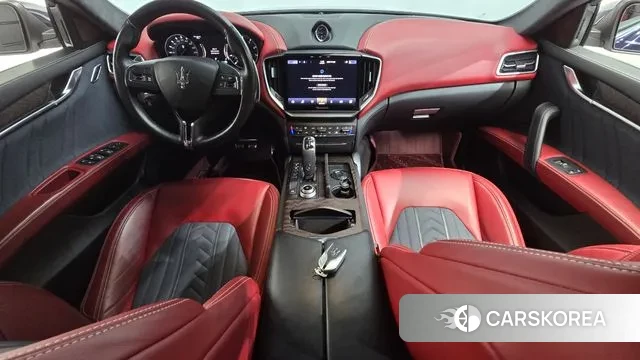 Maserati Ghibli id 3349450 из Кореи 17