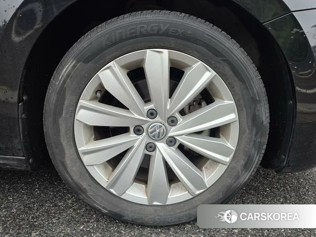 Volkswagen Passat id 4213160 из Китая 12