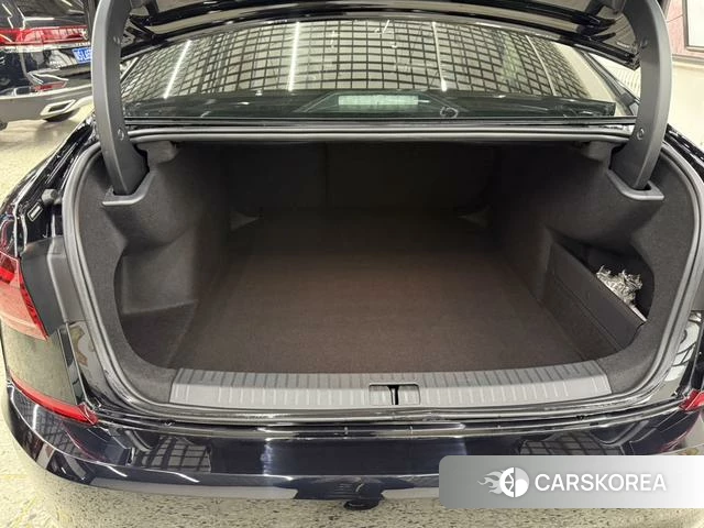 Volkswagen Passat id 4207803 из Китая 8