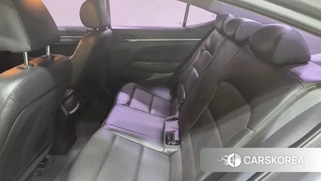 Hyundai Avante AD id 3396922 из Кореи 17