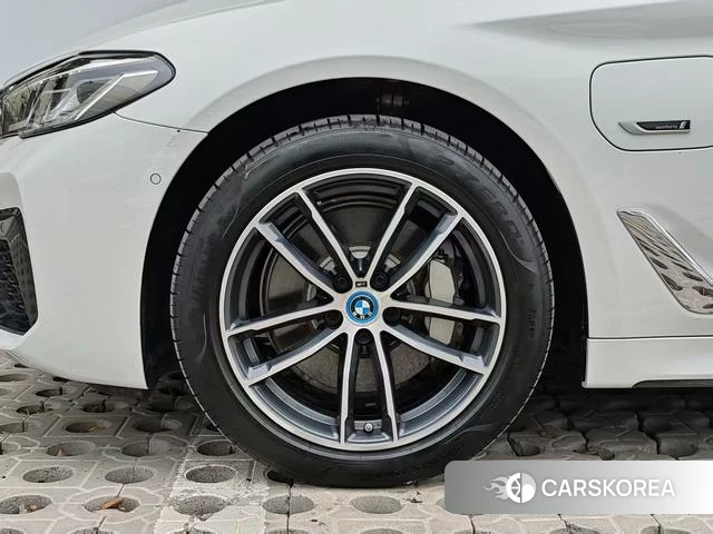 BMW 5 series PHEV id 4260595 из Китая 11