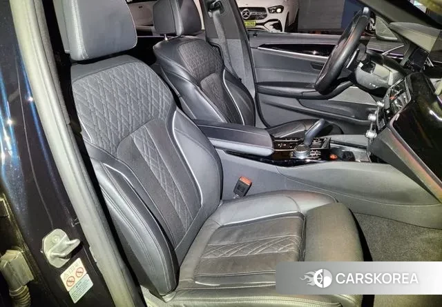 BMW 5 Series (G30) id 3468695 из Кореи 7