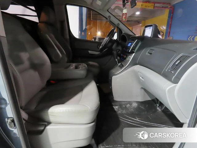 Hyundai The New Grand Starex id 3886625 из Кореи 16