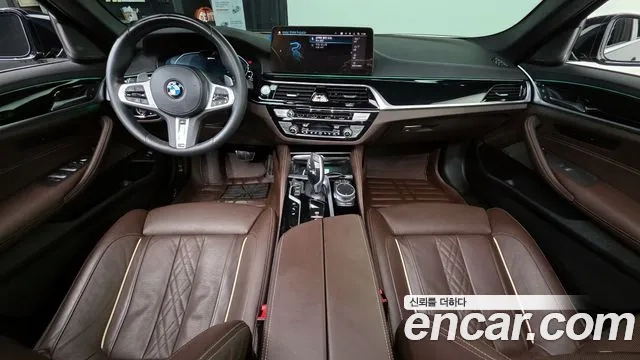 BMW 5 Series (G30) id 2863854 из Кореи 17