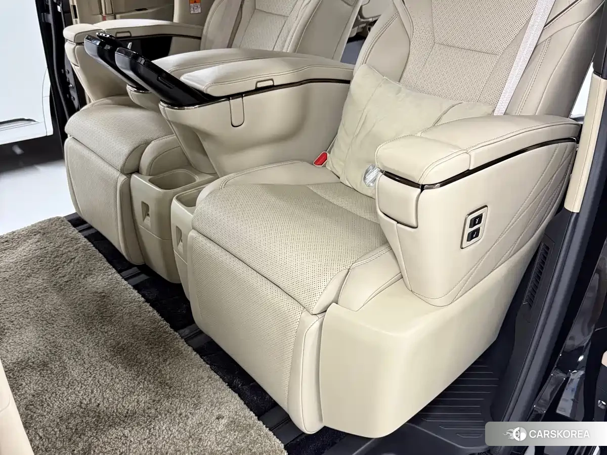 Toyota Alphard id 4548161 из Китая 7