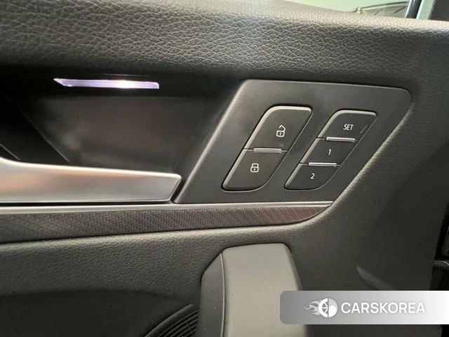 Audi Q5L id 4297709 из Китая 21