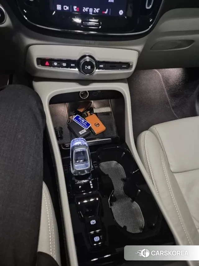 Volvo XC40 id 3529183 из Кореи 9