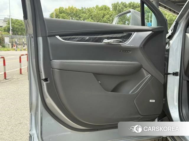 Cadillac XT6 id 3920810 из Китая 31