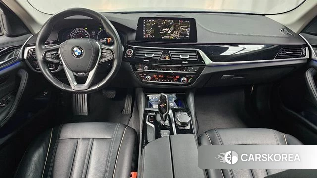 BMW 5 Series (G30) id 3893945 из Кореи 17