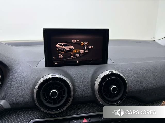 Audi Q2L id 4290737 из Китая 16