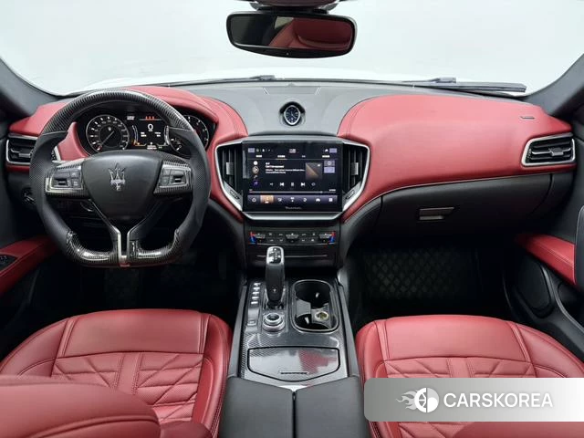 Maserati Ghibli id 4213912 из Китая 29