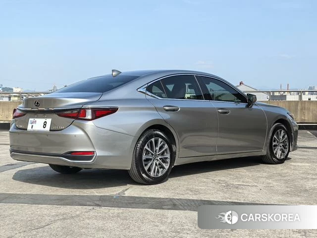 Lexus ES id 4274014 из Китая 7