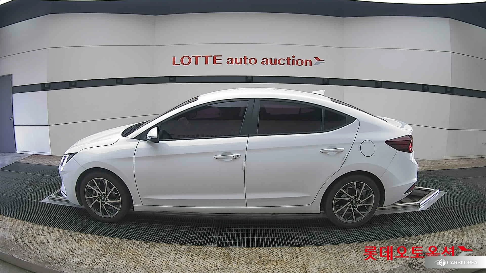 Hyundai Avante id 3881984 из Кореи 33