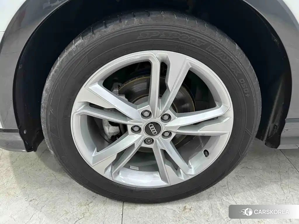 Audi Q3 id 4629655 из Китая 23