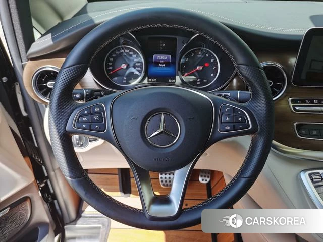 Mercedes-Benz V-class id 4219787 из Китая 19