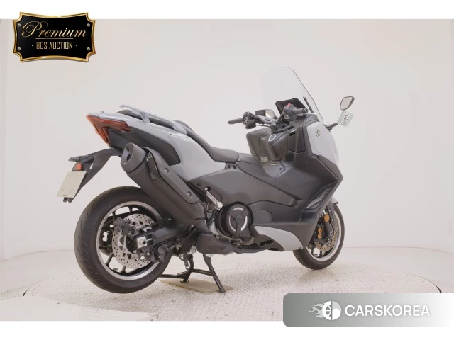 Yamaha T-MAX 560 TECH MAX 2026 из Японии, фото 2