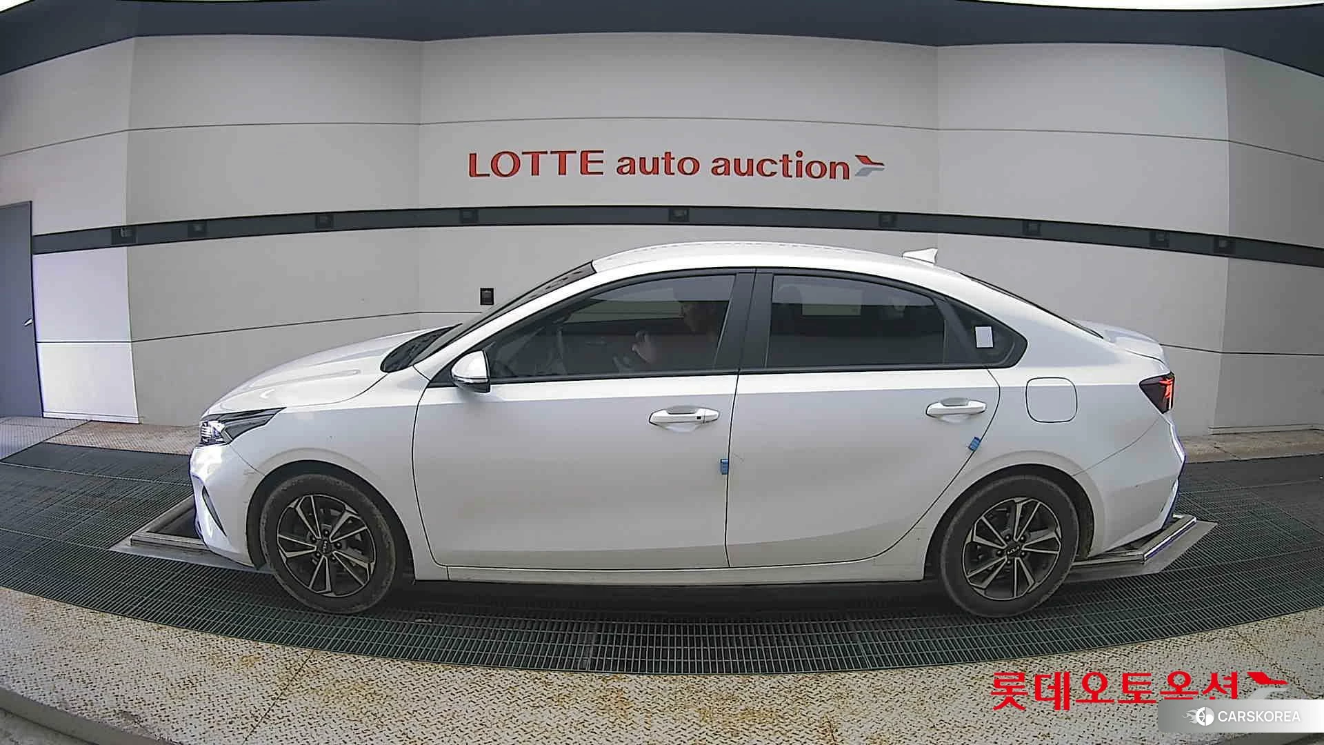 Kia K3 id 4504341 из Кореи 33