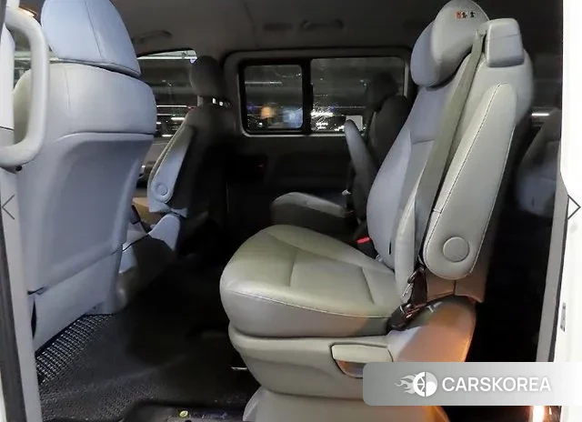 Hyundai The New Grand Starex id 3484876 из Кореи 16