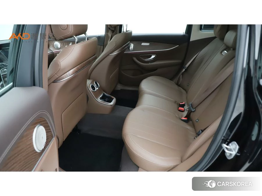 Mercedes-Benz E-class id 4486179 из Китая 7