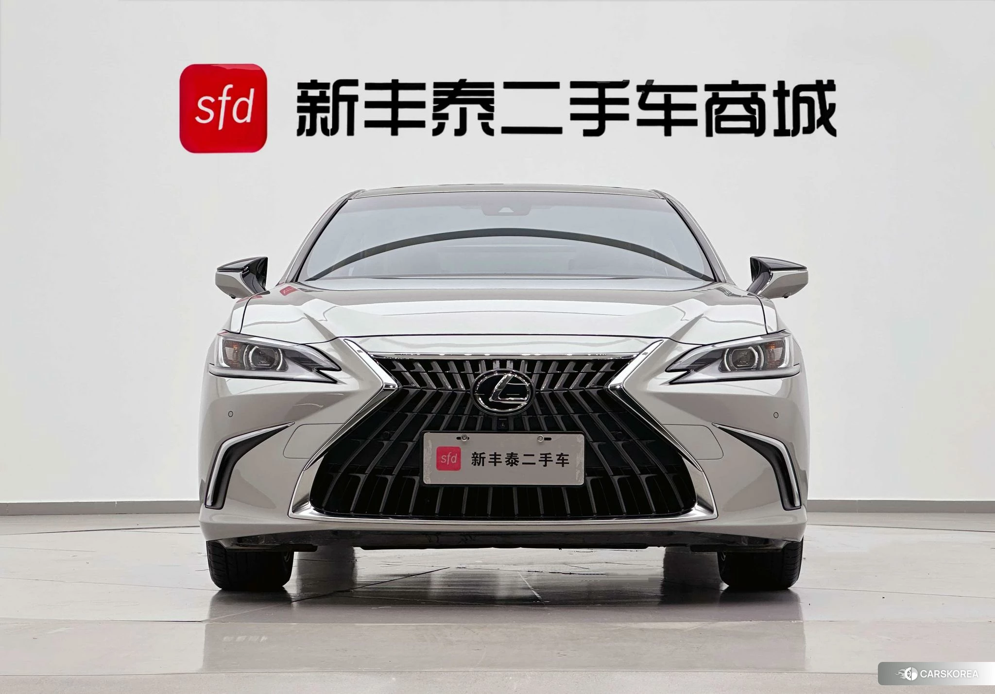 Lexus ES id 4492934 из Китая 29