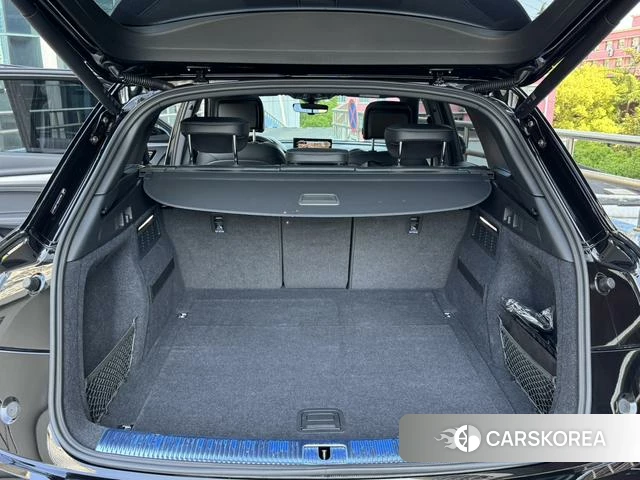 Audi Q5L id 4300305 из Китая 16