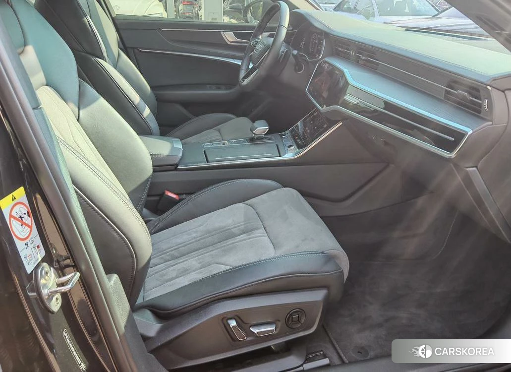 Audi A6L id 4467878 из Китая 12