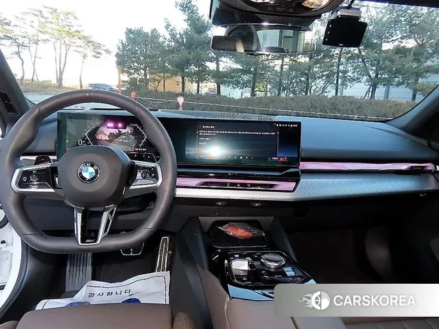 BMW 5 Series (G60) id 3538417 из Кореи 17