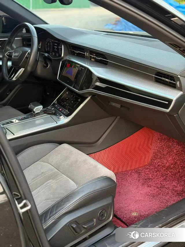 Audi A6L id 4328541 из Китая 7