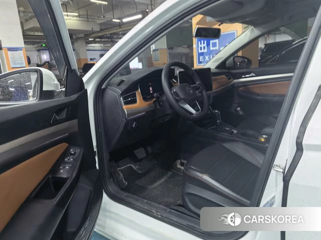 Volkswagen Bora id 4393927 из Китая 7