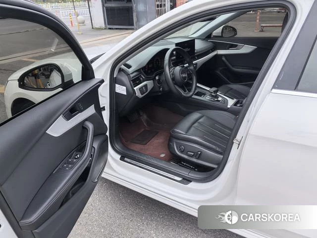 Audi A4L id 4353019 из Китая 12