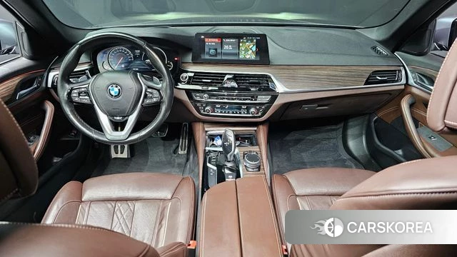 BMW 5 Series (G30) id 3845960 из Кореи 17